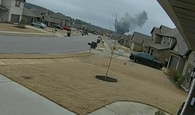 Um helicóptero Hawk-Black UH-60 cai no Alabama, EUA.