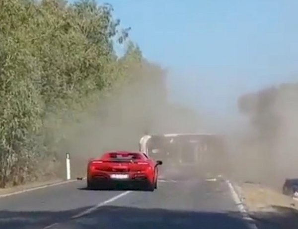 Dois mortos em acidente entre Ferrari , Lamborghini e Van