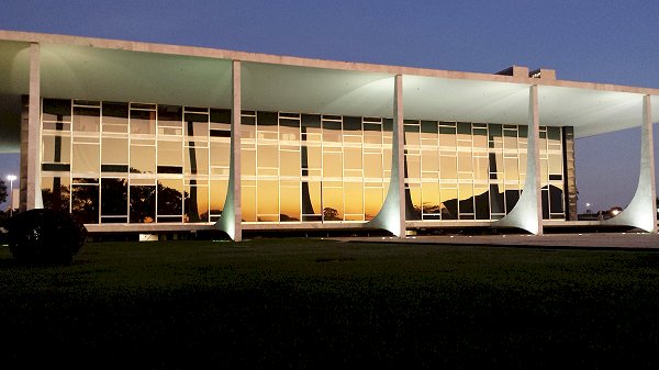 STF concede liberdade provisória a 137 denunciados