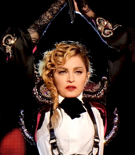 Madonna é levada às pressas para a UTI após ser encontrada inconsciente