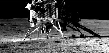 Rover Pragyan tira foto do módulo de pouso Vikram na Lua